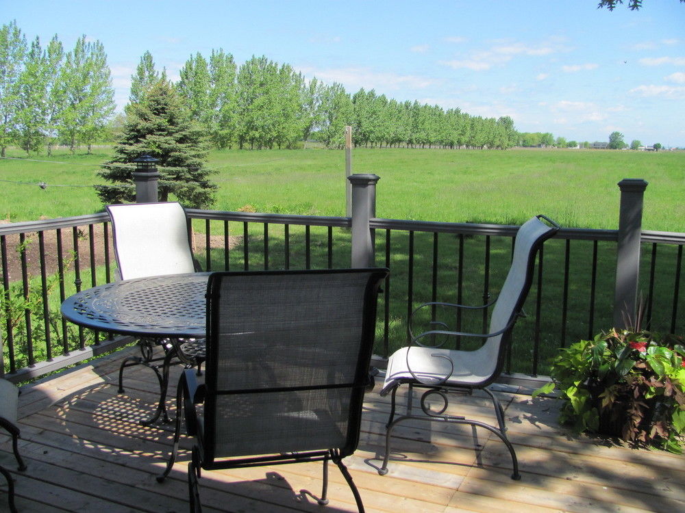 Countryside Bed & Breakfast Ниагара-он-те-Лейк Экстерьер фото